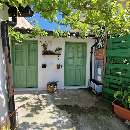 ホームステイ La Casa Vecchia Nuraminis